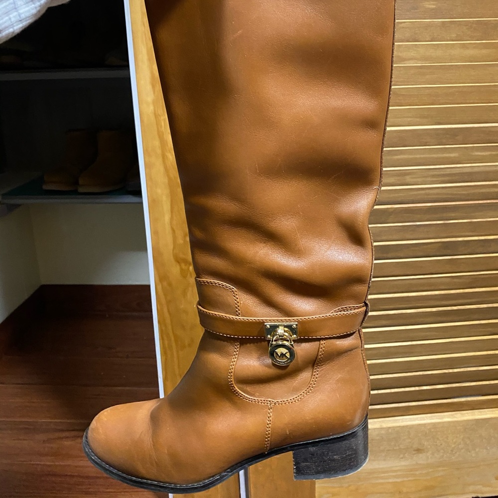 Micheal Kors boots